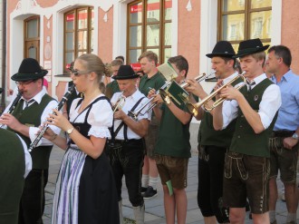 Volksfestauszug17_16.jpg
