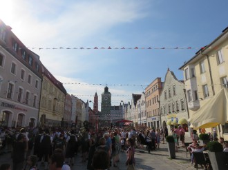 Volksfestauszug17_23.jpg