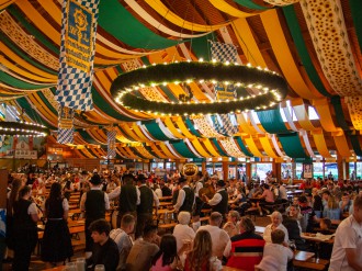 Volksfestauszug22_015.jpg