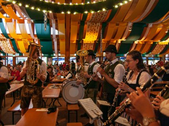 Volksfestauszug22_011.jpg