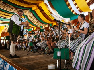 Volksfestsonntag1-22_010.jpg