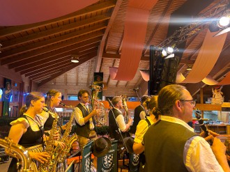 Volksfestauszug-2026_001.jpg