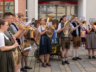 Volksfest-2025-Auszug_002.jpg