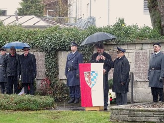 Volkstrauertag17-04.JPG